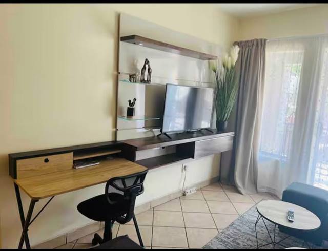 2 BEDROOM PROPERTY TO RENT IN VORNA VALLEY